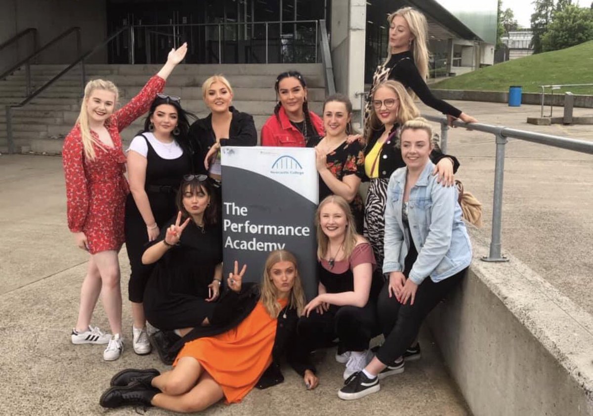 ITS GRADUATION DAY.....👩🏼‍🎓👩🏼‍🎓👩🏼‍🎓👩🏼‍🎓👩🏼‍🎓👩🏼‍🎓👩🏼‍🎓👩🏼‍🎓👩🏼‍🎓 #Graduation #classof2019 #nclmusicaltheatre #musicaltheatre #nclmusical #newcastlecollege #yay #woooo #congrats