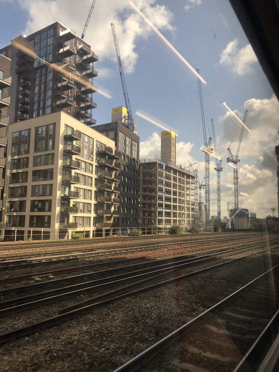Vauxhall to Clapham.... Must be 200 cranes. Lots going on