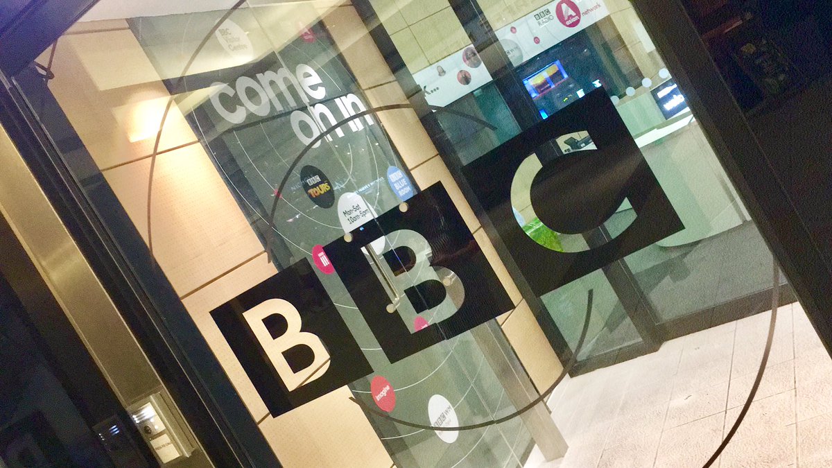 tubsy_dholki's tweet photo. Another fantastic initiative @bbcasiannetwork I took part in a radio #debate #Interview @Mobeen_Azhar show with #Iqbal #Hanif and #Mohammed on #Drugdealing and #Drugaddiction in #AsianCommunities across #uk #earlyintervention #awareness #stigma #greed #guilt @KatherinOdonnel https://t.co/jR8QaB4omi