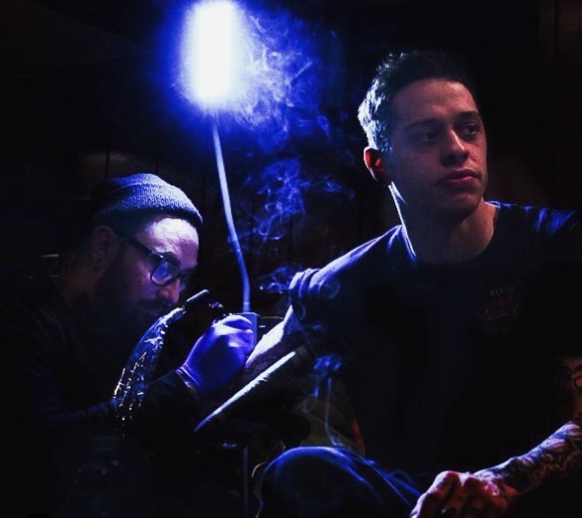 𝐃𝐮𝐧𝐜𝐚𝐧 𝐁𝐫𝐨𝐮𝐰𝐞𝐫.🐫

Nos hablan de paz enseñándonos un arma. 
Nos dan la libertad pero nos dicen cuando usarla. 
 
✑ ᴛʀᴀᴍᴀs; ᴍᴇᴅɪᴏ/ᴇxᴛᴇɴsᴏ.
✑ ᴍɢ - ᴅᴍ [ʀᴛ]
✑ #ғʀᴇᴇʀᴏʟ