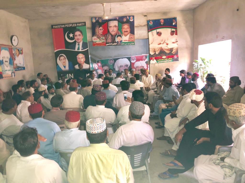 DraftabSoomro2's tweet photo. @DrAftabHussain3 Wokers Meeting Held at Soomro House Pano Akil Presided by Dr Shazia Sobia Aslam Soomro,regarding rally of Chairmain Bilawal Bhutto Zardari and Sit in Protest at Press Club Sukkur.Jeay Bhutto. https://t.co/CW773wDHoD
