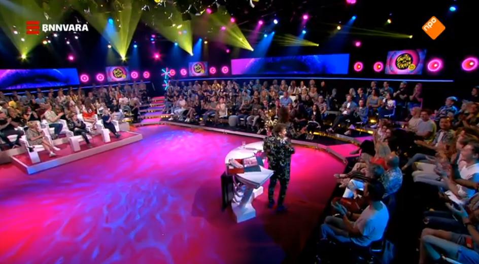The CLF Apollo featured Dutch television show 'Spuiten en Slikken Sekstest'. During this annual show, they were used as eye-candy.

LD: Michiel Maris
Supplier: Chain

More information about the Apollo: mi8.ly/vblizj