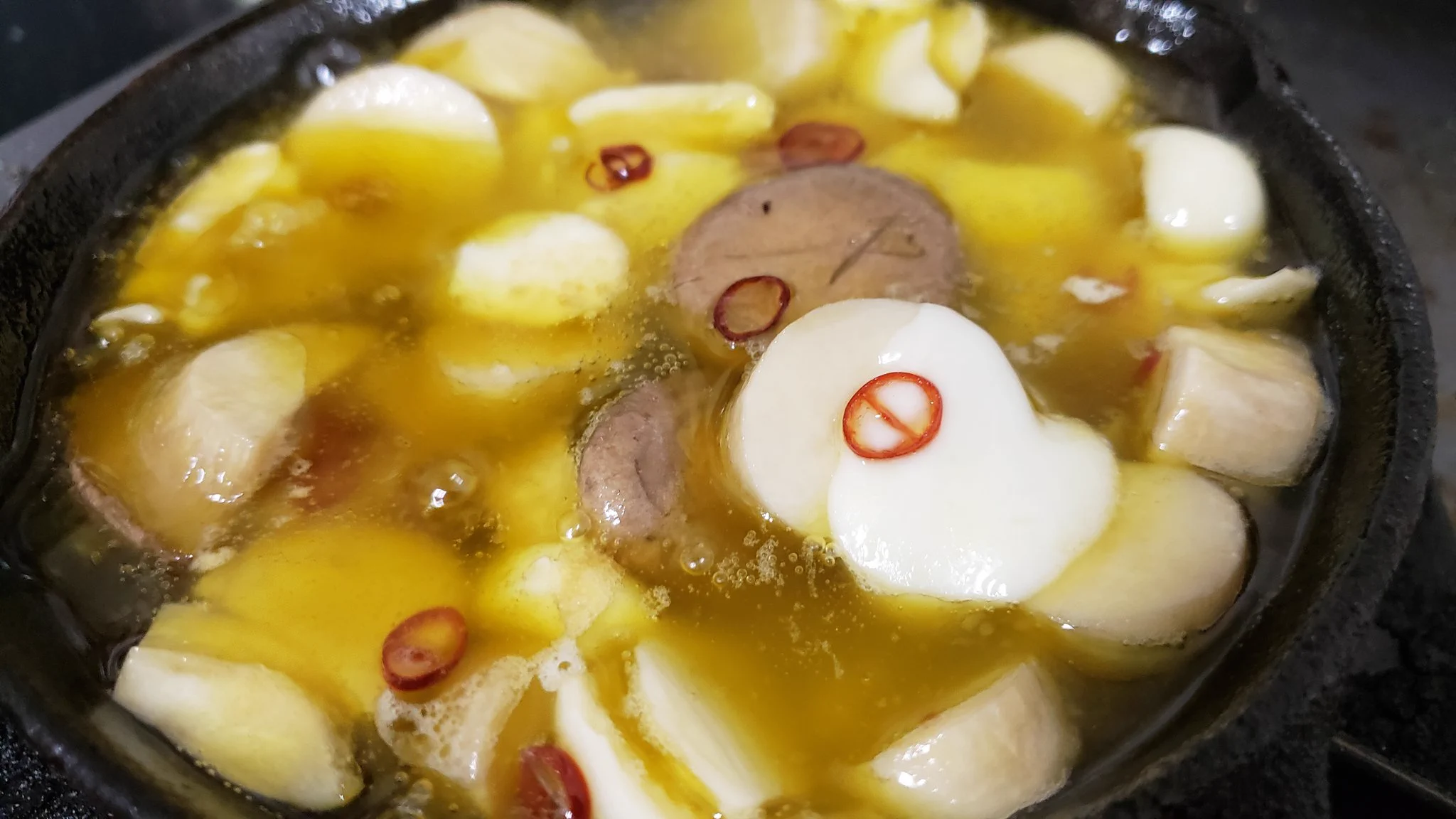 「さけるチーズのアヒージョ」本気で旨い・とろけたチーズとエリンギの食感が異世界に誘う!!!!!!!!!