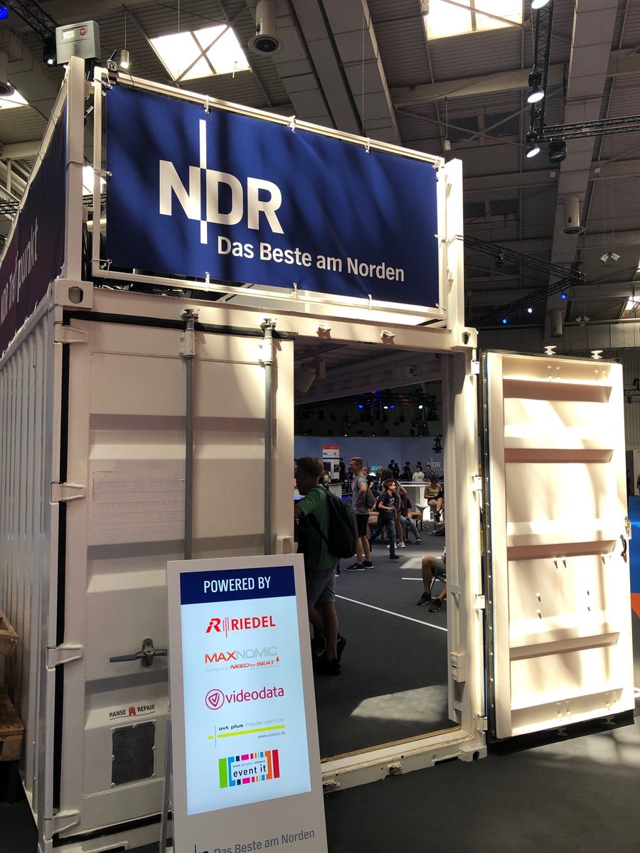 RIEDELnet's tweet photo. The IdeenExpo in Hannover (Germany) is an exhibition specifically for young people. Here, young visitors had the chance to explore a VR-booth, a radio studio and even an entire TV studio provided and operated by the public TV-station NDR.

#Riedelcommunications #Bolero #MediorNet https://t.co/oBsQzmaiPr