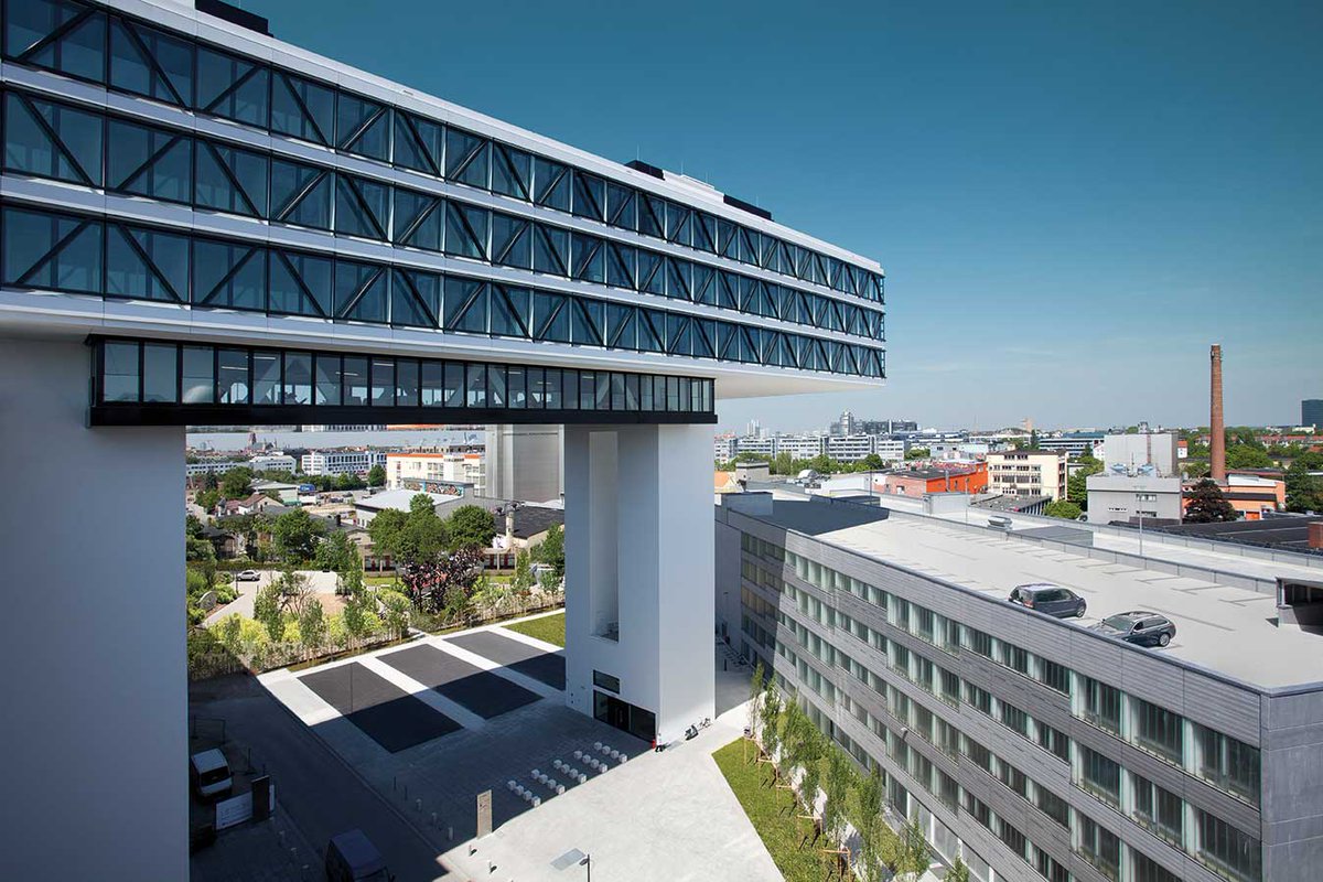 nakoadigital's tweet image. Last week we moved into our new office at the iconic “Medienbrücke” in Munich! Our new office in Munich’s up&amp;amp;coming “Werksviertel” is much spacier and allows us to grow even faster.

Feel free to drop by and say hello!