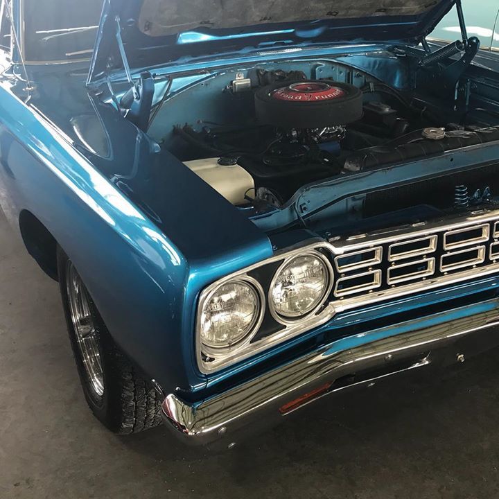ClassicCarWirin's tweet photo. Frontend Friday #roadrunner #68roadrunner #plymouth #plymouthroadrunner #1968 #mopar #moparmuscle #blue #cars #classiccar #classic #carsofinstagram #americanmuscle #musclecars #classiccarwiring #gotcolor? #caroftheday #fef #frontendfriday #tgif 🍻 https://t.co/AD7f0kzQoW https://t.co/Ks6tvVAMre