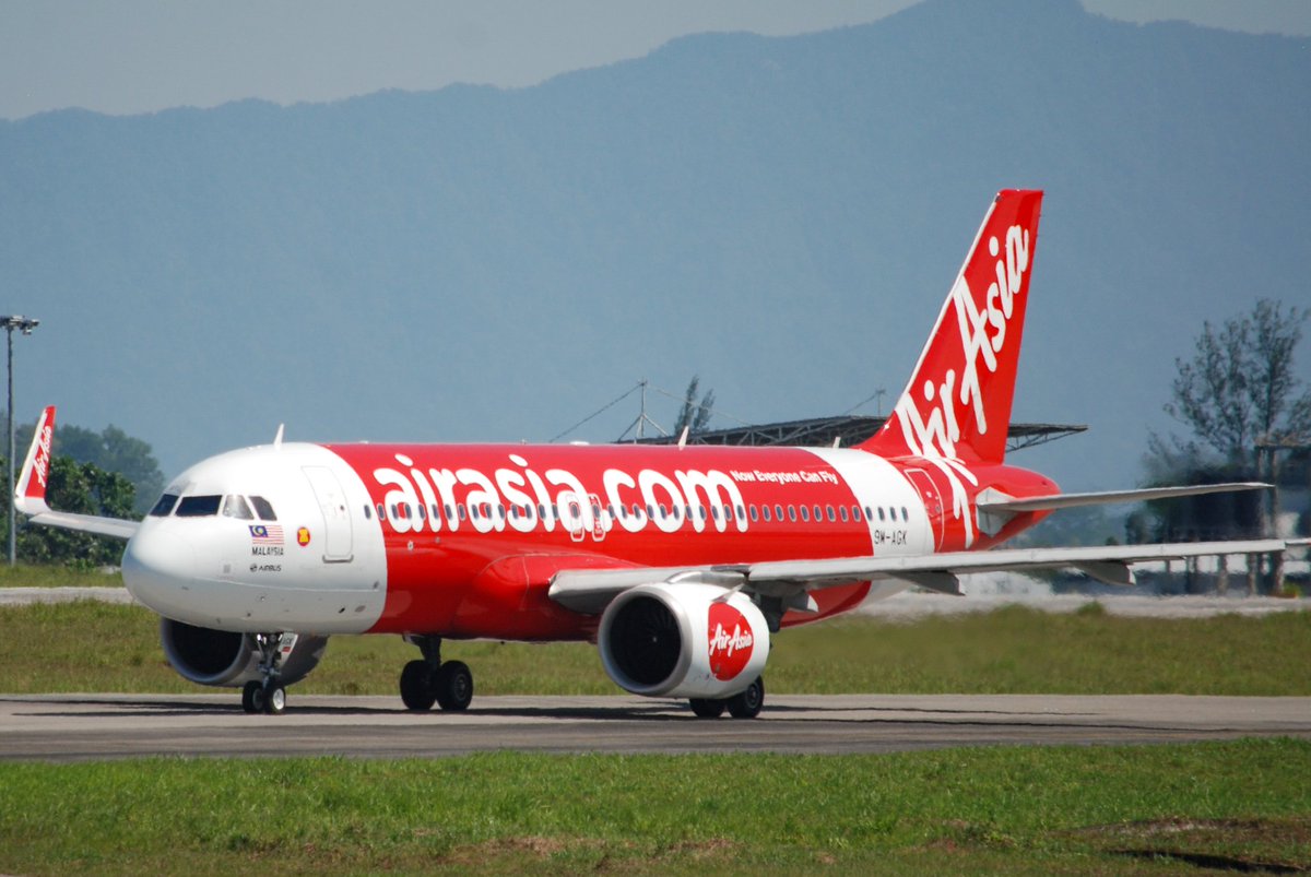 GabrielGuyut's tweet photo. Spot Captain @jfkjohan
©️🇲🇾AirAsia
🆔9M-AGK
✈️Airbus A320-251N(SL)
✈️AK5207 KCH-KUL
🛬Kuching International Airport-WBGG
📅10 JULY 2019
@airasia
@MY_Airports
#AirAsia #AK5206 #9MAGK #airbusboeingaviation #airbus #kuchinginternationalairport #WBGG #malaysiaairport #avgeek https://t.co/fpp3Q78Re0