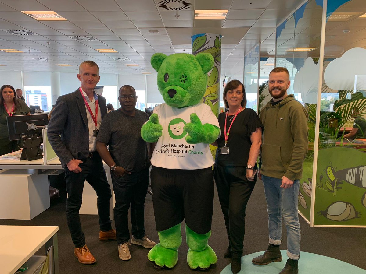 FundraiserPenny's tweet photo. Our Humphrey is having a great time at @peninsula_uk #BeSeenInGreen day.... raising vital funds for @RMCHcharity iMRI appeal as part of their astounding £1m pledge... #YouGoGuys https://t.co/t3T1pYApmC