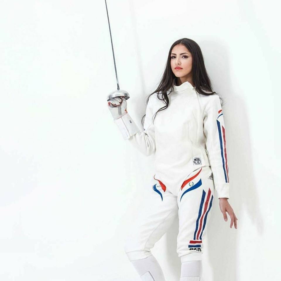 Montserrat Viveros, mejor esgrimista paraguaya de la actualidad, escaló al puesto 72 del Ranking de la <a href="/FIE_fencing/">FIE</a>, lo que se constituye en un hecho histórico para la esgrima guaraní • Montse es integrante de la #ÉliteDeportiva🇵🇾 • Más detalles en: bit.ly/2XFff3e