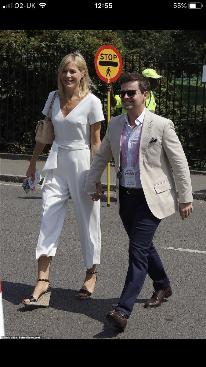 #love this pic of <a href="/antanddec/">antanddec</a> Declan Donnelly’s wife walking him to school 😊#FridayThoughts
