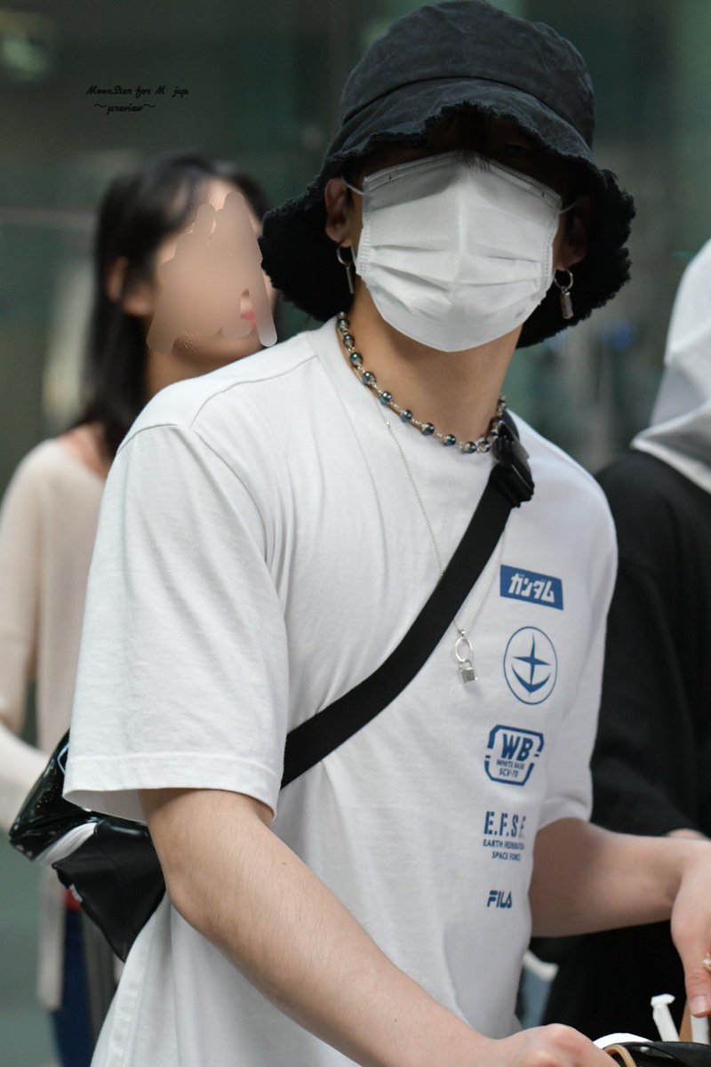 myloveswardrob2's tweet photo. #Jongup #종업
190712 Incheon Airport
FILA x Gundam - EFSF Multi Logo T-shirt
$50
© Moonstar950206 https://t.co/fiSOOnXIPX