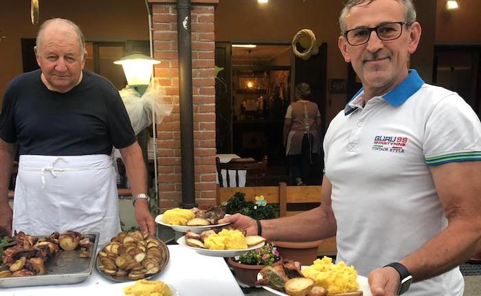 LuinoNotizie's tweet photo. All'Agriturismo #LaBetulla "Festa della #birra sotto le #stelle" con #musica, delizie e colori. Ecco come prenotare https://t.co/jQYVReGHLv https://t.co/Ozes0LJtsL