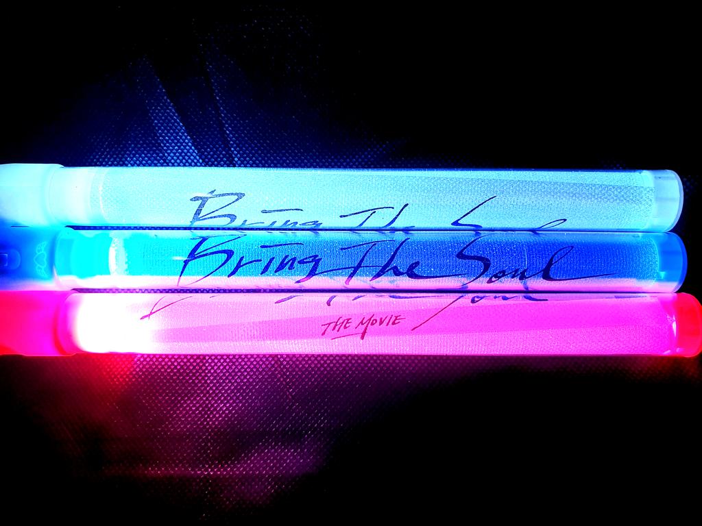 PurpleStellarPH's tweet photo. Hello! IC for Bring The Soul penlights. 😊
Anyone?
Avail colors: white, blue & pink
Only for 100php each if MOQ achieved. 😊
Open for meet-up on certain dates at Gateway/Alimall Cubao & SM SJDM. Open for shipping also. 😊
#BRINGTHESOUL_THEMOVIE #PENLIGHTS
📷 cr: ahjummanila https://t.co/Dd1TQnmWc9