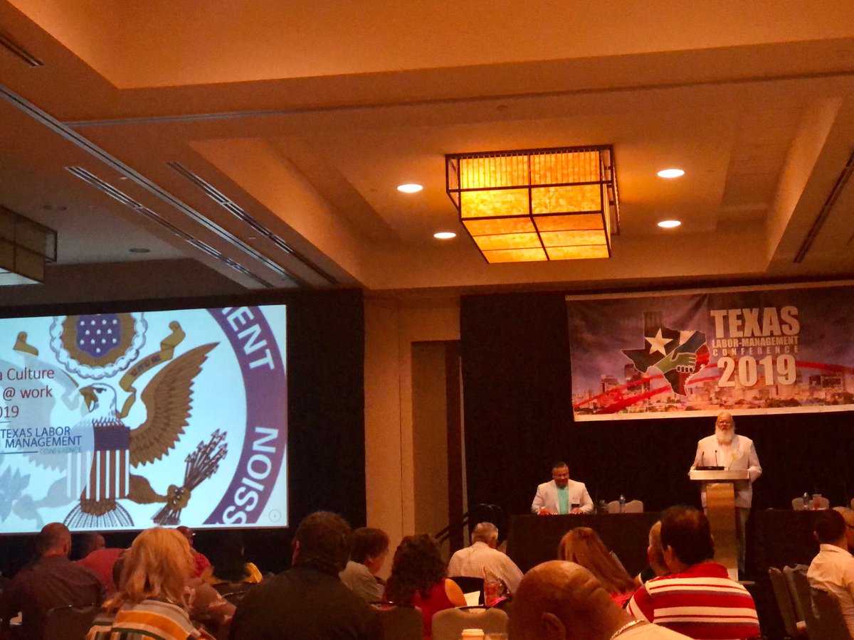 TAMprez2016's tweet photo. ⁦@JoeBontke⁩ is giving another great plenary on Creating A Culture of Civility ⁦@TexLMConference⁩ #CivilityMatters #TXLMC https://t.co/RLdK3LG2GN
