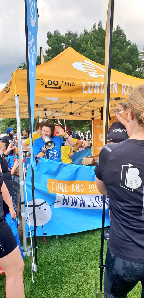 runwithandy's tweet photo. ☝️Yday Stage 264 our @BackPackersCLC wave was lit!🤩💙🔥⏳🤟🧨 #backpackers #asics #RelayHappiness #cityrelays #july #ukrunchat #runtogether #fitness #fun #runr #london #friyay #loverunning #asics #fit #thursdaythoughts #fridayfeeling #goodvibes #runningcrew #fitness2me #smazing https://t.co/JuIYiV7o39