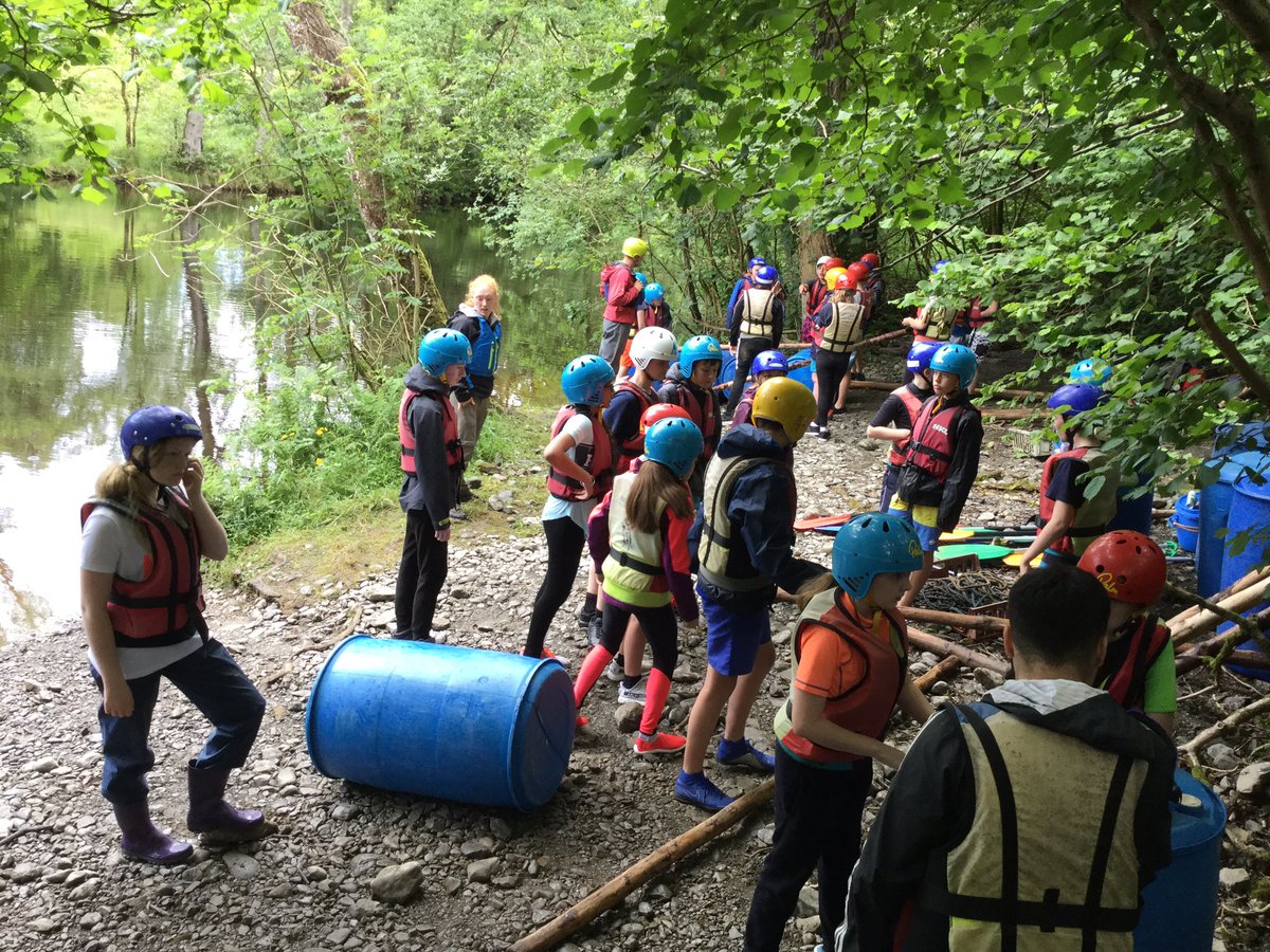 GSHSTrips's tweet photo. Raft building. Let's see if they can stay afloat?? 🤔 https://t.co/QoYzbGiEVN