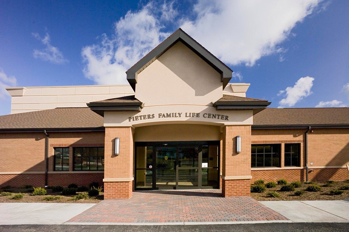 TaylorBuilders's tweet photo. #flashbackfriday to 2007 when TAYLOR partnered with @HCSnews to construct the Pieters Family Life Center featuring a gymnasium, restaurant, hydrotherapy suite, training kitchen, music studio and fitness center. #Institutional/Educational #ASmarterWayToBuild https://t.co/jbT1DJCYcp