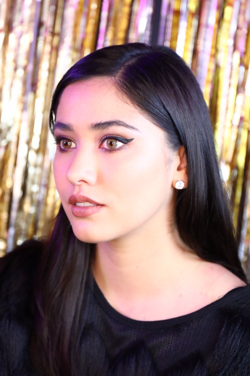 loyoung's tweet image. Hung out with @maccosmeticsph today! Make up by yours truly 🥰 #MACAW19 #MACCosmeticsPH