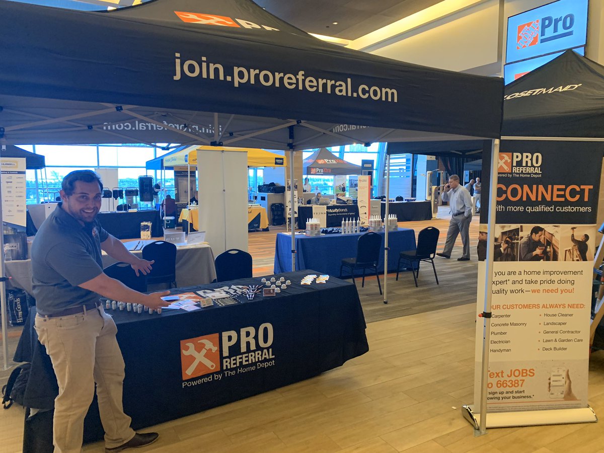 derek_HDPR's tweet photo. Great turnout at the #southFL #pro Manged Account Event. We had a blast getting to know some of our pros in the Miami area!! @HardRockStadium @HomeDepot #proreferral @MitchHDPR https://t.co/hZDdlhXU37