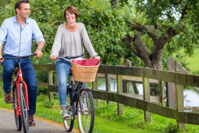 Zin in een fietstocht door de Betuwe? Met gratis kersen onderweg? Op 13 en 14 juli 2019 organiseert Toerclub de Batauwers in Tiel de Kersen fietstocht. Kijk op batauwers.nl #Kersen #fietsen #Betuwe #TielFruitstad #Tourtocht @Batauwers <a href="/gemTiel/">gemeente Tiel</a>