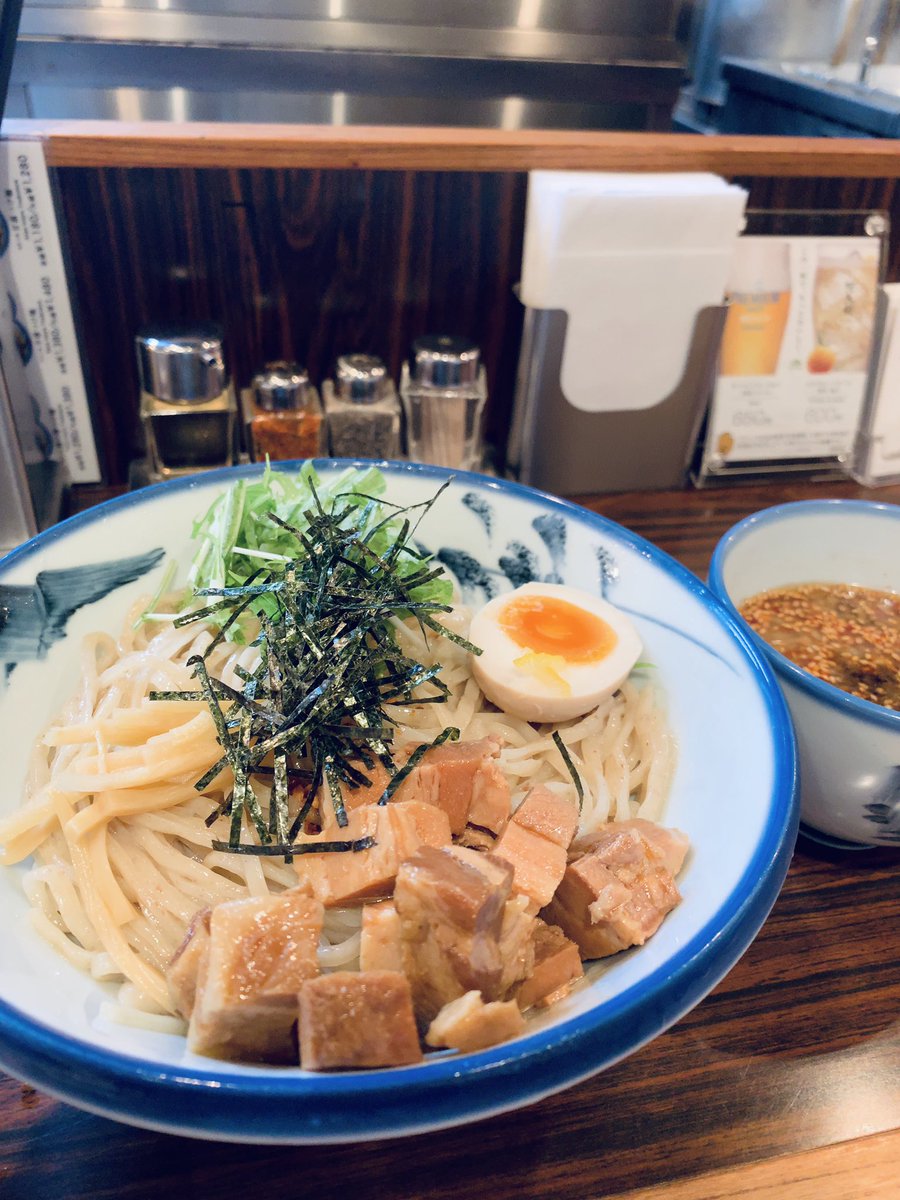 株式会社エグゼクティブプロテクション No Twitter お仕事おしまい 耐えきれず 今晩は 六本木 Afuri にてディナー 写真の撮り方が下手くそwあまり美味しそうに見えないなぁ 食べ物の撮影は難しいです 六本木グルメガイド つけ麺