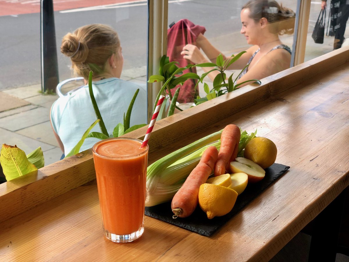 BridgesCamb's tweet photo. Perfect time to sit down to have a fresh juice or a smoothie https://t.co/vfoCL2Iepl