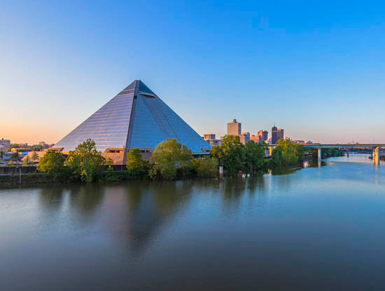 But it opened. And oh, how it opened. While most of the plans had been scrapped in favor of having a working arena, Memphis indeed got its icon, shining over the Mississippi River (okay, the Wolf River Harbor if you want to get technical).