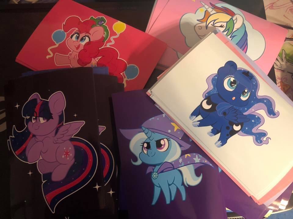 emberfallplush's tweet photo. Mini posters! Will be for sale at Trotcon and BronyCon! #miniposter #mlp #mlpfim #ponyart #manesix #mane6 #pinkiepie #pinkie #pie #twilight #twilightsparkle #trixie #trixielulamoon #luna #princess #princessluna #alicorn #unicorn #earthpony #art #digitalart #constock #emberfall https://t.co/AHYxVu8Vhc