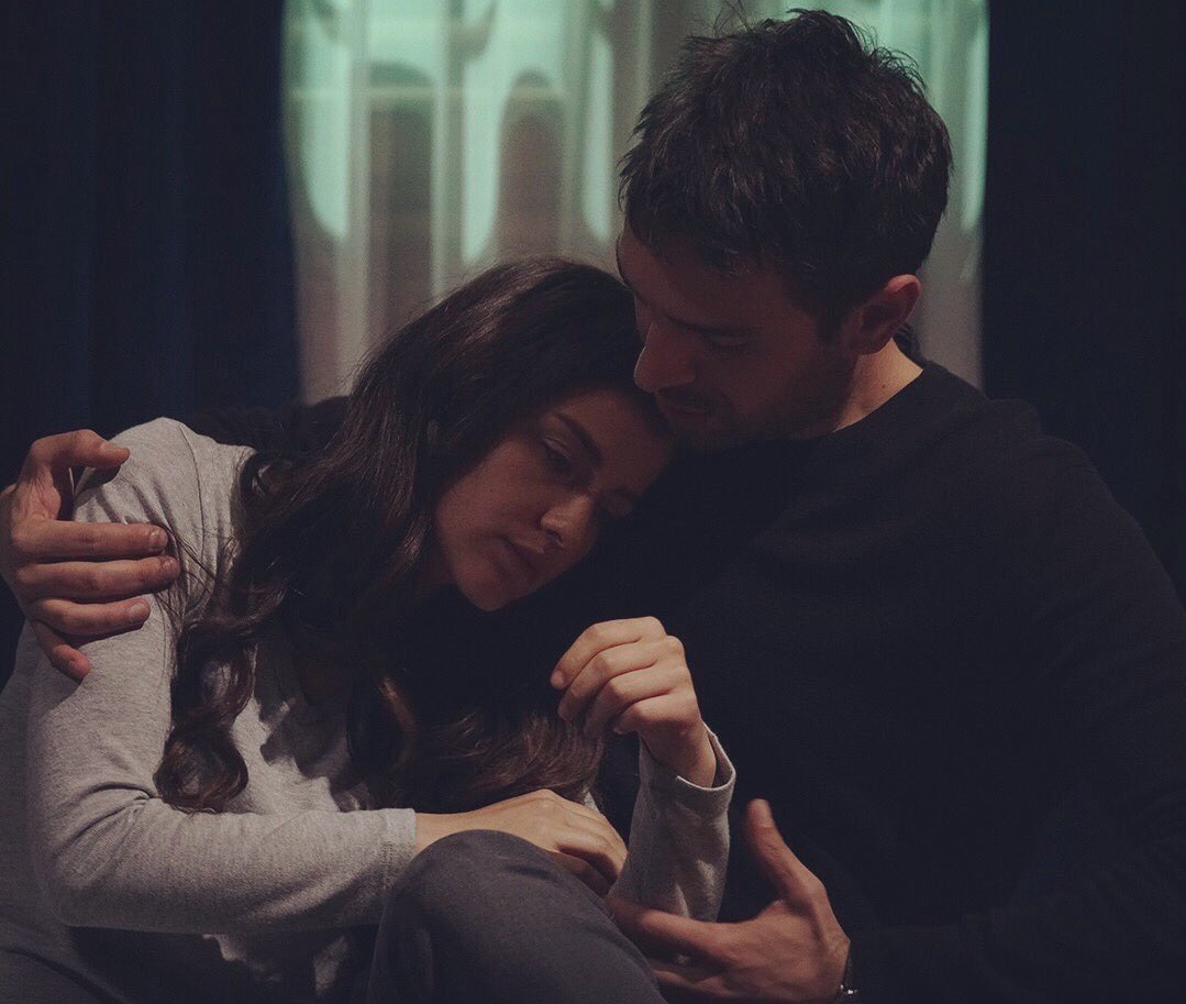 rivrivci61's tweet photo. Gel göğsüme sığ yarim desem gelir misin? 😍 

#SenAnlatKaradeniz #NefTah https://t.co/eAi7YLV31a