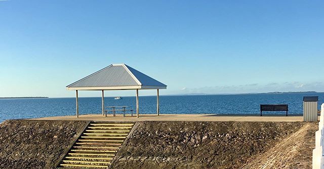 A winters day by the bay at Wynnum - Brisbane. This weather at the moment is just perfect😎👌🏼 #tv_australia#wow_australia2019#icu_aussies#1more_australia#australiatouristguides#pocket_australia#abcmyphoto#qldlife#ourqld#thisisqueensland#queensland_cap… ift.tt/2JBjAPY