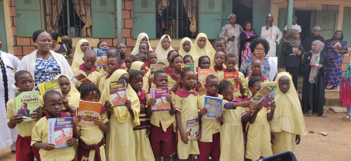 BookBankAfrica's tweet photo. Handed over the books to the primary school in Kubwa. Welp that was a success!!
#Bookbank2019 https://t.co/XGEY0J2Jrf