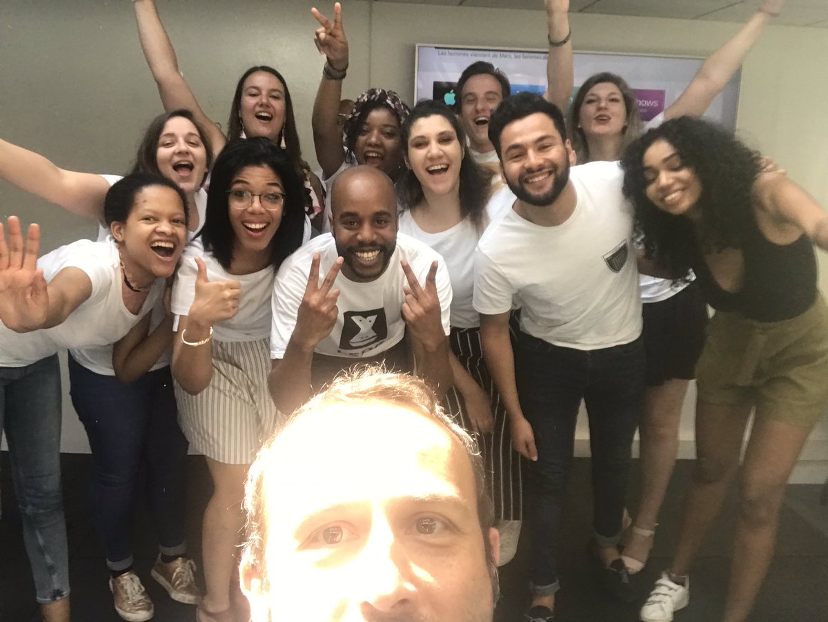 C’est le selffront final !! Merci et bravo aux 11 étudiants qui ont fait la 1ère promo de L’Ecole du Recrutement ! On est fiers de vous et on vous aime ! #recrutement