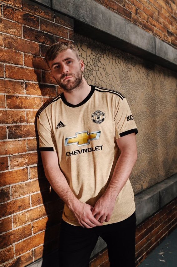  Luke Shaw viert vandaag zijn 24e verjaardag! Happy birthday,  