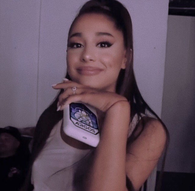 styledgrande1's tweet photo. okay but how can you not love her 😭
#ArianaGrande https://t.co/W86aFYItlI