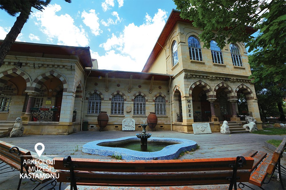 travelkastamonu's tweet photo. #PerşembeGeçmişi Tarihin derinliklerine bakmak için Arkeoloji Müzesi'ne gidiyoruz.
#kastamonutravel #kastamonu #keşfetmeyehazırmısın #arkeolojimüzesi #archaeology #museums #historylovers #traveltopast #travelintime #zamandayolculuk https://t.co/EaqhYv25Vb