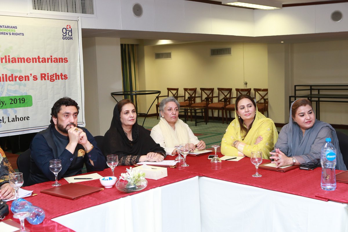 KhawajaSana's tweet photo. One more milestone establishment of #PakistanChapter on #ParliamentariansWithoutBoarder for #ChildRights Thank you @ShehryarAfridi1 @DrNausheenPTI @MusarratCheema for all your support to commitment toward #ChildRights @kNOwChildLabour @k_satyarthi @PTIofficial @CanpkOrg https://t.co/MTmjGbmMEI
