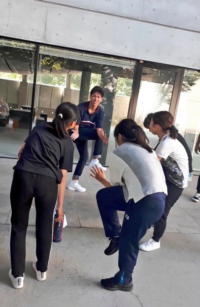 北野高校ダンス部 Rdc134th 今日は 姉妹提携高であるケントウッド高校のブルース君 17 が ダンス部に来て ブレイクダンスのチェアーを教えてくれました 多くの人がチェアーができるようになり いい機会になりました T Co U5lwgc5iq3 北野高校ダンス部 Rdc134th 今日は 姉妹提携高であるケントウッド高校のブルース君 17 が ダンス部に来て ブレイクダンスのチェアーを教えてくれました 多くの人がチェアーができるようになり いい機会になりました T Co U5lwgc5iq3