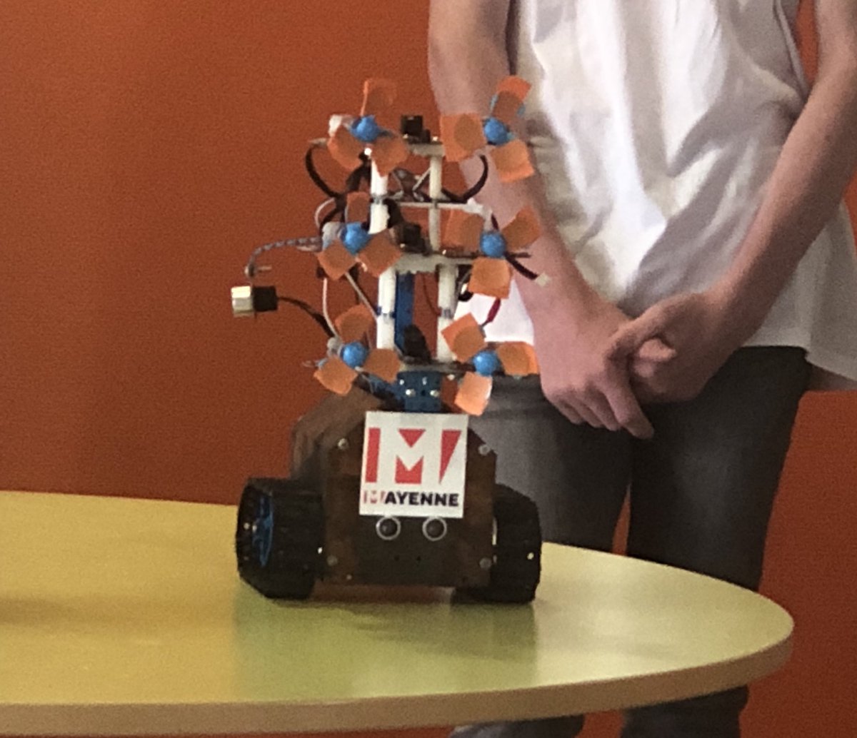 La fabuleuse équipe du collège Jacques Monot part en Chine défendre les couleurs de <a href="/lamayenne/">La Mayenne, le Département</a> &amp; de <a href="/LavalAgglo/">LavalAgglo</a>  lors de la <a href="/RoboRAVEIntl/">RoboRAVE Int'l</a>. Elle sera suivi par une equipe de <a href="/TF1/">TF1</a> #GrandReportage. On compte sur vous! #Forza #Codage #Robot #Innovation #Attractivité #Rayonnement