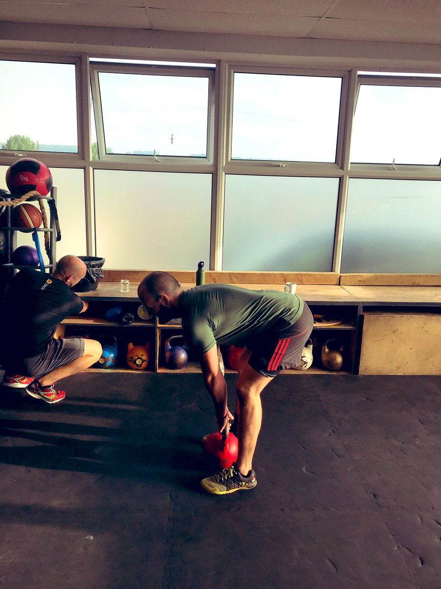 FF_Bristol's tweet photo. Romanian deadlift - Great for strengthening your back, hamstrings & glutes. Great form Chris! But stay safe with #neutralspine #spinehygiene #bracedcore https://t.co/Rcg2djbkVS