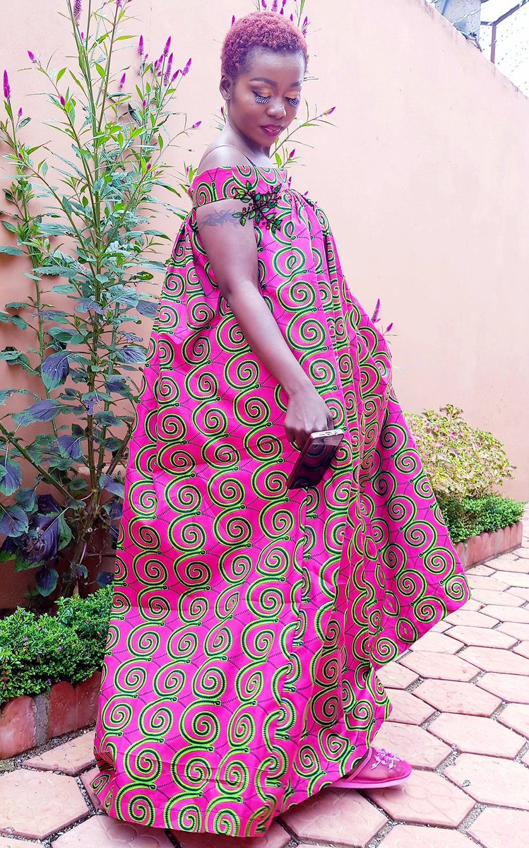 kmerzik's tweet photo. 🎶🎙️🎼 AUJOURD'HUI LES FEMMES BIO SONT RARES COMME MANI BELLA EN KABA NGONDO DANS MON KABA NGONDO💃💃 DANS MON KABA … #Kmerzik https://t.co/KJeYhi7TzX https://t.co/PkxV1K0IdL