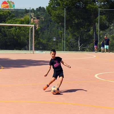 Siempre apetece un partidito...

¿organizamos uno entre nuestros visitantes? ⚽✊

Si quieres conocer más sobre nuestras instalaciones llámanos y te informaremos encantados.

☎967470036