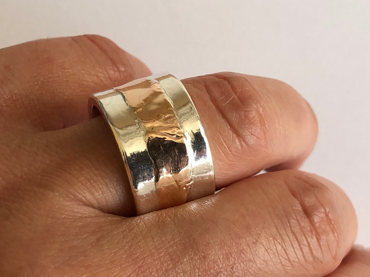 Silver Ring with Red Gold Stripe for sale in my Etsy Shop etsy.com/uk/listing/706… #fionademarcojewellery #goldring #silverring #redgoldring #rosegoldring #handmadering #jewellery #handmadejewellery #contemporaryjewellery #etsyuk