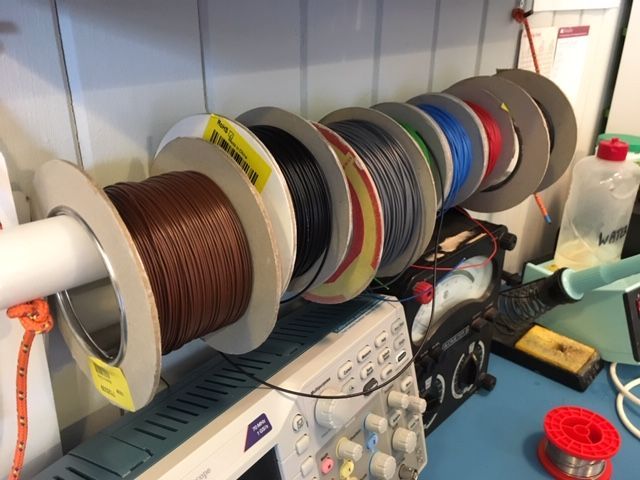 EvoltoDesign's tweet image. Our development area has recently undergone a revamp, making more space to design our products. Here's @Justice0320 utilising the dev area to prototype build a lithium ion battery charger.

#IntelligentElectronicDesign