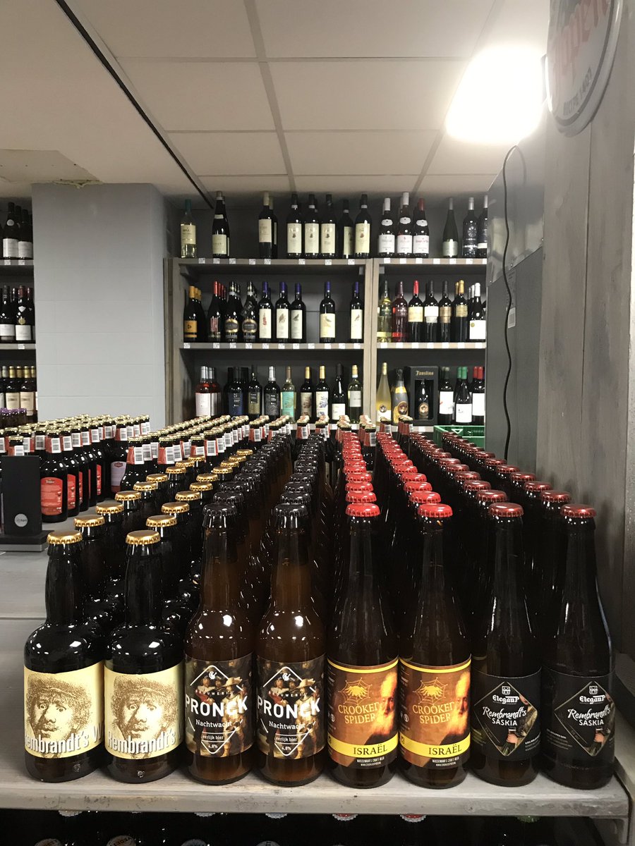 Ter ere van het Rembrandtjaar hebben een aantal brouwers een eenmalig bier gebrouwen. Deze werden afgelopen zondag ook geschonken tijdens de Rembrandt bierwandeling in Leiden. <a href="/BrouwerijPronck/">Brouwerij Pronck</a> #CrookedSpider #Elegant #DeOudeRijn