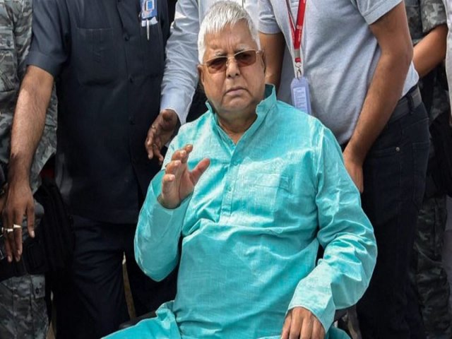abplive's tweet photo. चारा घोटाला: देवघर कोषागार मामले में झारखंड HC ने लालू यादव को दी जमानत

https://t.co/EOLrhvZFCn

.@laluprasadrjd https://t.co/HYy8gzs7vc