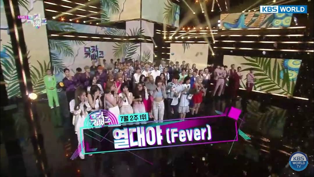 leelawadxx's tweet photo. ดีใจด้วยนะเด็กๆ เก่งมากเลย👍👍👏👏 #Fever4thWin 🏆🏆🏆🏆
❤❤❤❤❤❤
#GFRIEND56thWin
#여자친구 #GFRIEND ✌✌ https://t.co/hOwFyZyohT