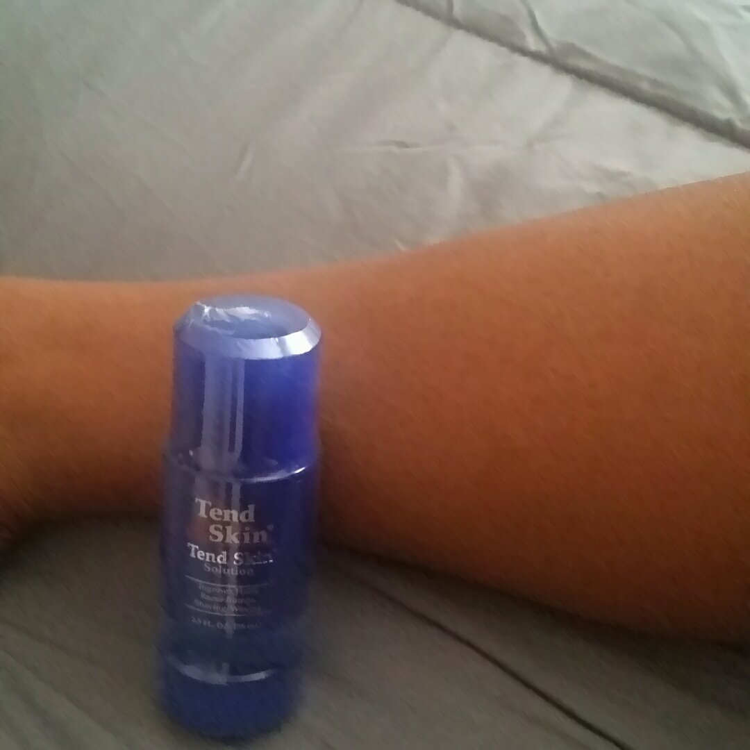 MsNiCntx's tweet photo. I recently used this after shaving and it burned a bit. Its basically alcohol. I dont have any of the issues its supposed to combat do I am not sure it works. Ill kerp trying and check back at a later date. @Influenster @TendSkinCare #womensaftershave #complimentary #contest https://t.co/QLPy7wQpKU