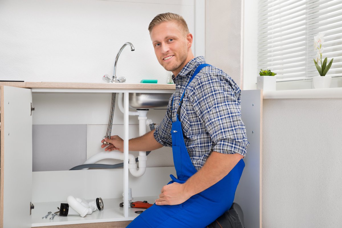 TheFixMyGroup's tweet photo. NEED A PROFESSIONAL? FixMy Group has a large team of expert trades people on-hand to help. With our super simple service, an expert tradesman can be with you in just a few clicks at https://t.co/9BI1nKx8r5 https://t.co/Dgv0ILxmVU