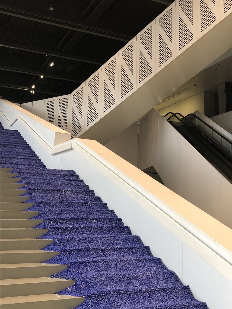 lj_simic's tweet image. #yvesklein ultimate blue in expressing immateriality, #avangarde #minimalism