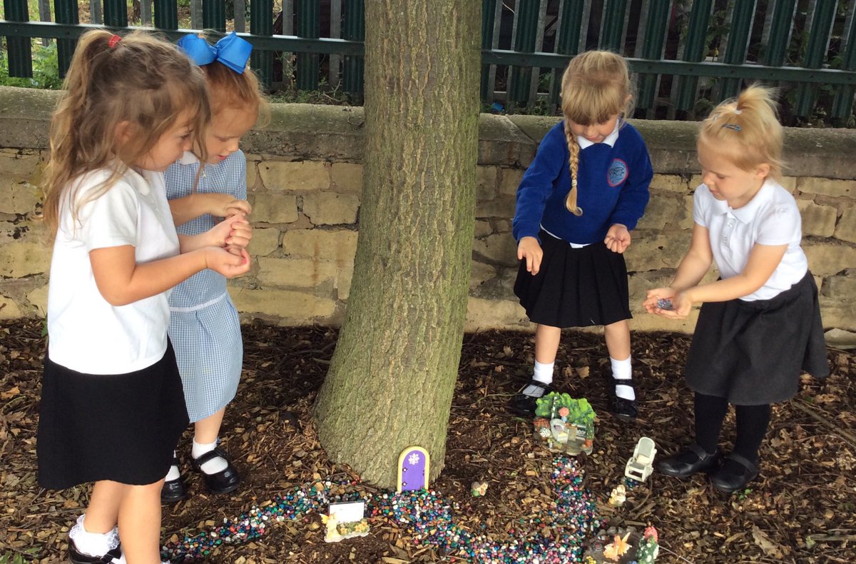 DeltaRowenaAc's tweet image. Nursery received a phone call today from Florence the Fairy. She said she would like to visit with her fairy friends. The children have been busy preparing the garden, sprinkling magic dust and are hoping that the fairy house will appear on Monday!
#Magicdust #Fairyfriends